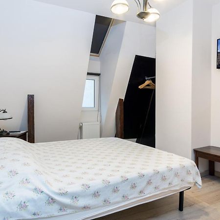 House 54 Hotel Брашов Екстериор снимка