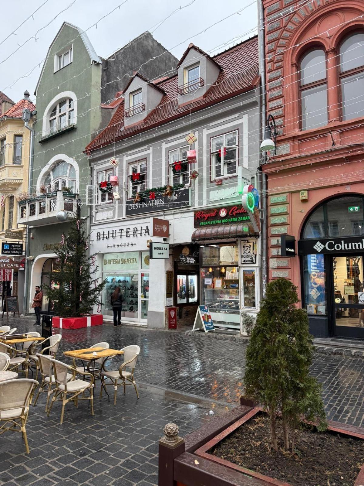 House 54 Hotel Брашов Екстериор снимка