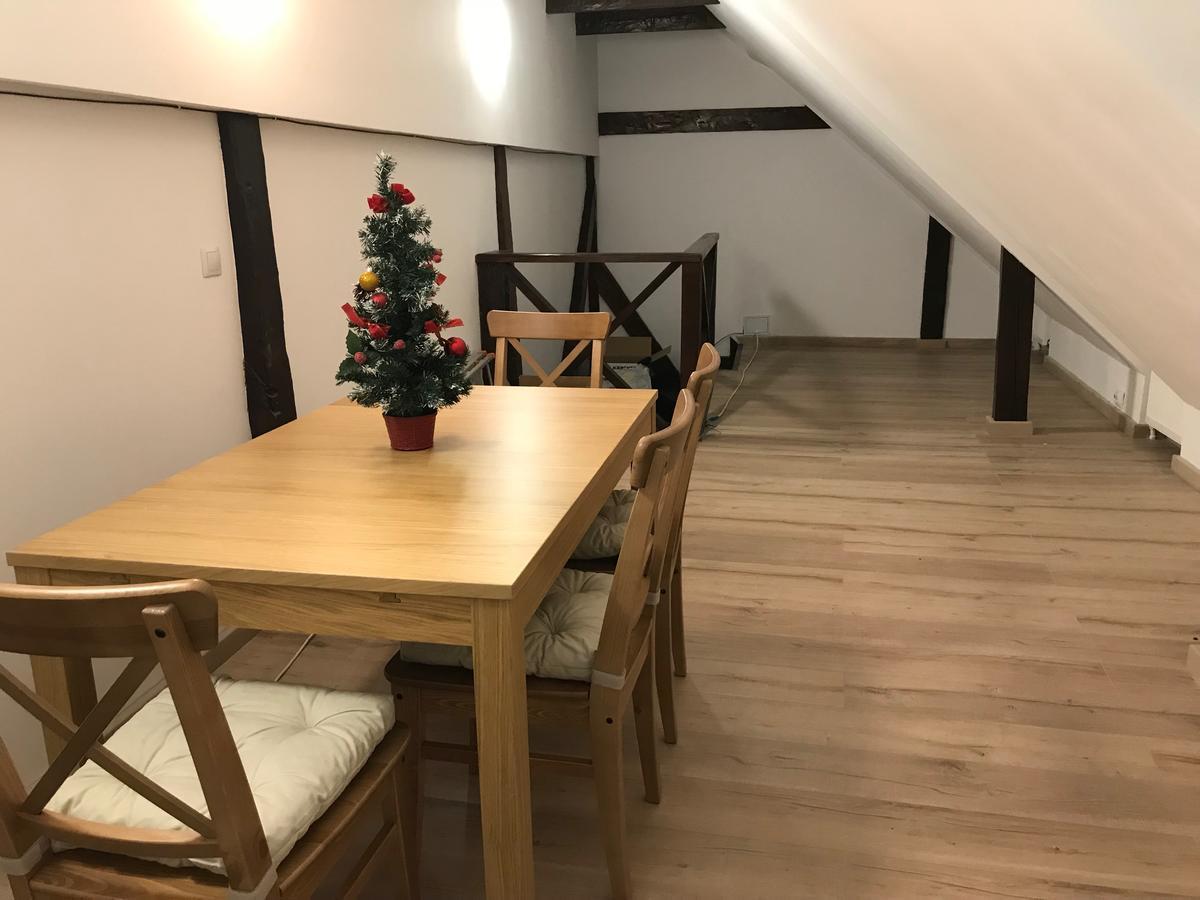 House 54 Hotel Брашов Екстериор снимка