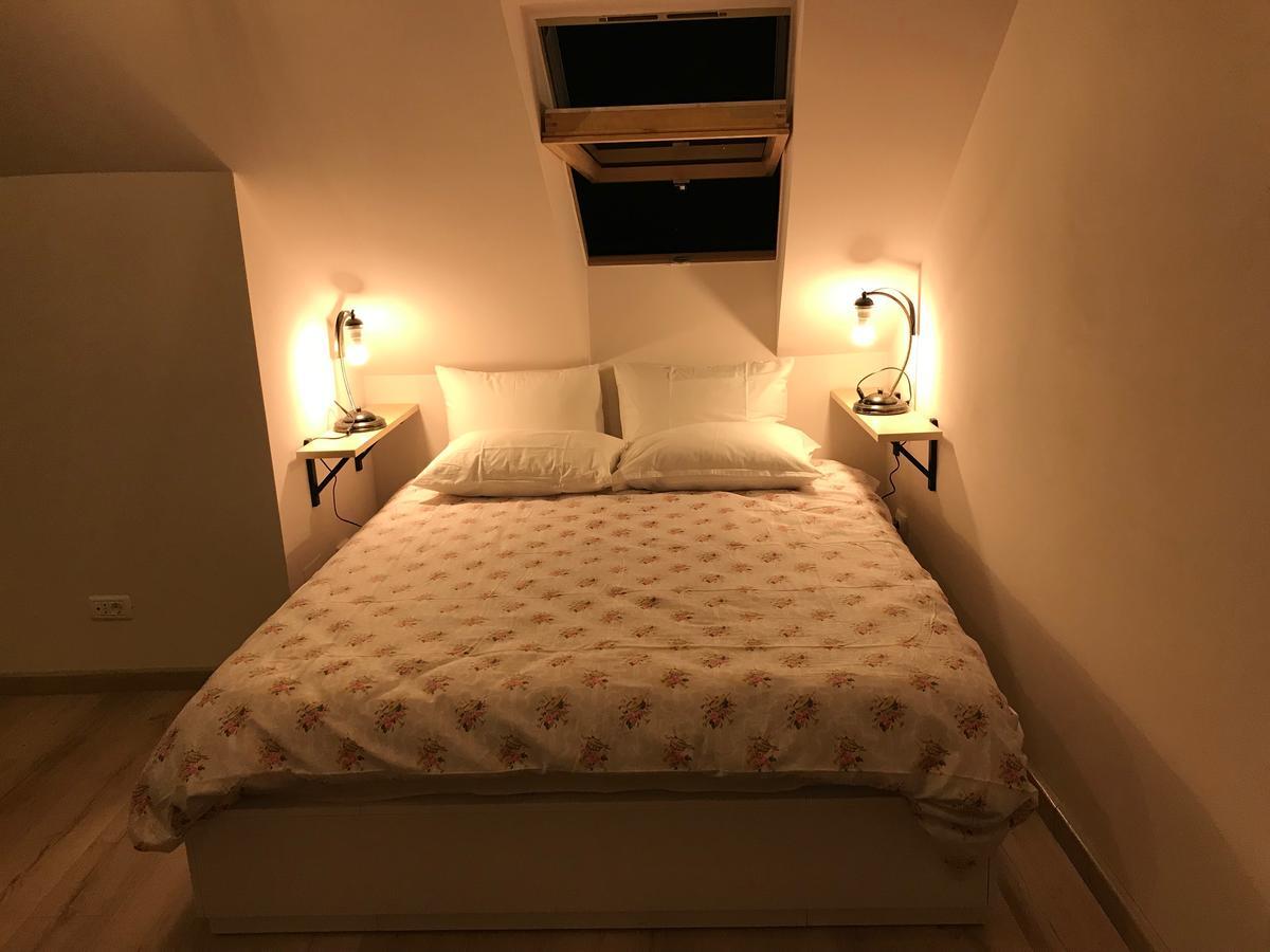 House 54 Hotel Брашов Екстериор снимка